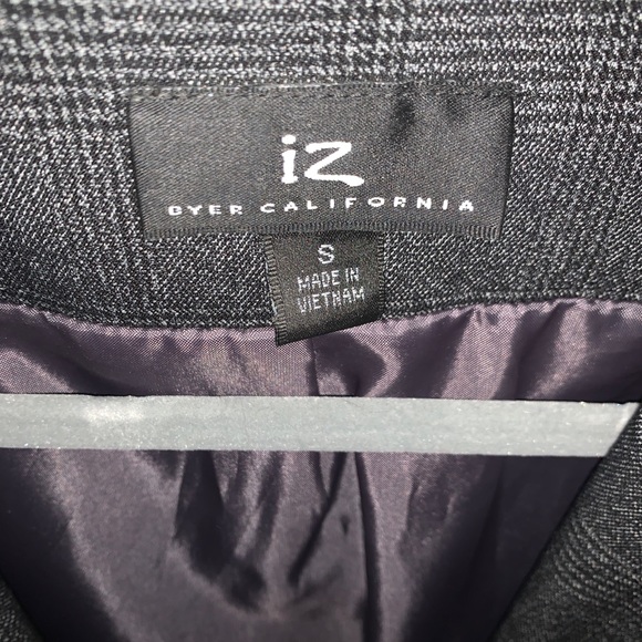 Women’s suit - Picture 14 of 14